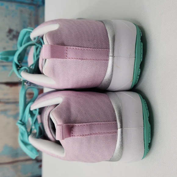 Therafit Poloma Lite Athletic Sneaker - Picture 3 of 7